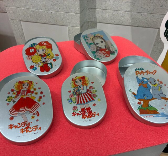 🍱アルマイト弁当箱🍱
キャンディ・キャンディとロッキーチャック

#アルマイト #アルマイト弁当箱 #昭和レトロ#レトロ#アンティーク#昭和アニメ#レトロキャラクター#少女漫画#kawii#キャンディキャンディ #ロッキーチャック#あべゆりこ#いがらしゆみこ